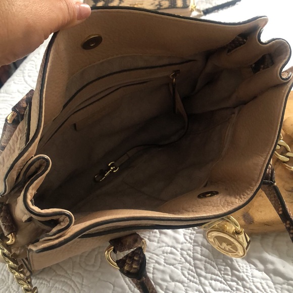 Michael Kors Purse - Picture 6 of 10